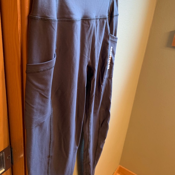Arisevolve Grey Side Pocket Leggings - Picture 3 of 4